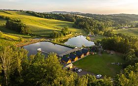 Domki Nad Stawami z Jacuzzi i Sauną 1